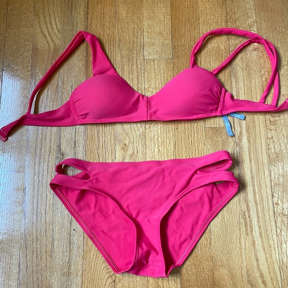 aerie Magenta Bikini 2-piece - Picture 1 of 3